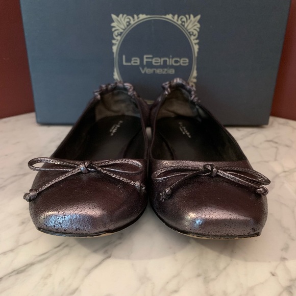 Women's Metallic Flats - Picture 4 of 5